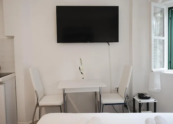 Apartment Marinis